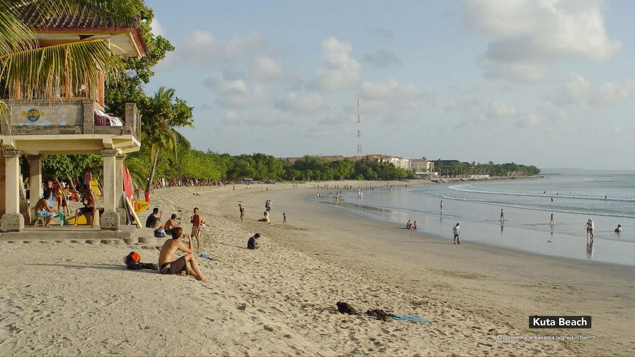 Zen Rooms Kuta Beach Poppies Lane Bagian luar foto