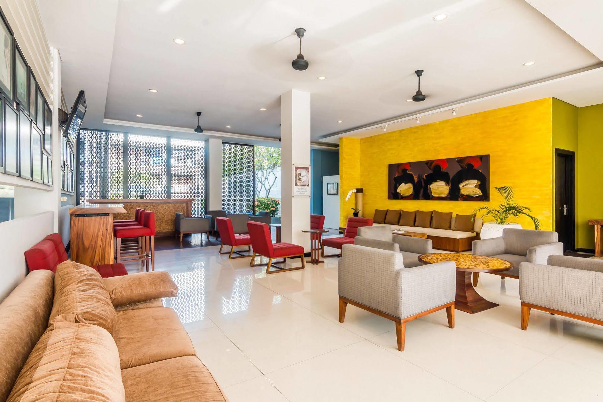 Zen Rooms Kuta Beach Poppies Lane Bagian luar foto