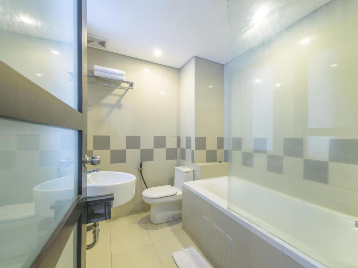 Zen Rooms Kuta Beach Poppies Lane Bagian luar foto