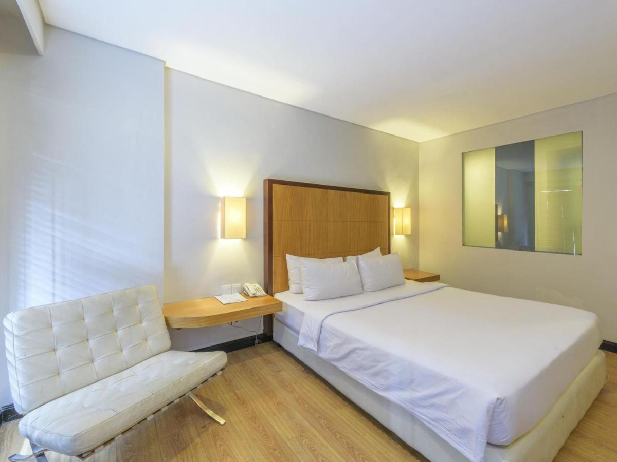 Zen Rooms Kuta Beach Poppies Lane Bagian luar foto